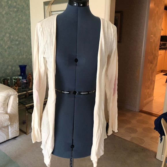 Adorable Cardigan ✨ - Picture 2 of 4